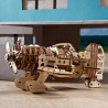 UA Juguetes – Avión Avispón Loco de UGEARS – maqueta de madera para construir