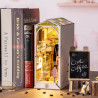 UA Juguetes – Sujetalibros Sunshine Town de Rolife – maqueta de madera