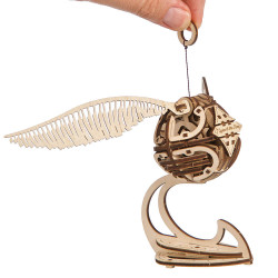 UA Juguetes – Snitch Dorada™ de UGEARS – maqueta mecánica para montar