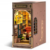 UA Juguetes – Librería Shakespeare – la casa en miniatura de madera