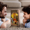 UA Juguetes – Librería Shakespeare – la casa en miniatura de madera