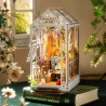 UA Juguetes – Casa Jardín – Escena en Miniatura de Madera para Sujetalibros