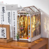 UA Juguetes – Casa Jardín – Escena en Miniatura de Madera para Sujetalibros